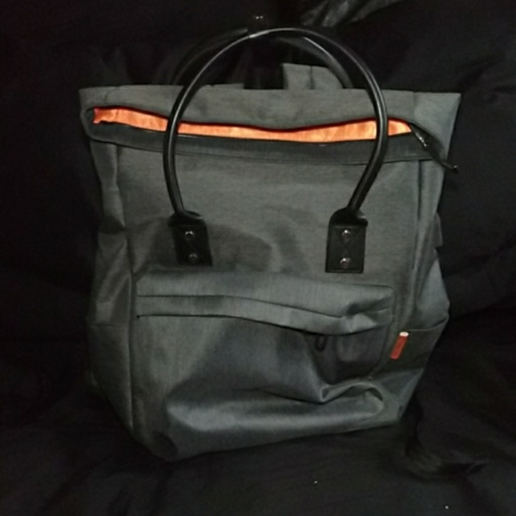 Backpack - Picture 2 of 7